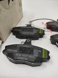 Photo d'un jeu de plaquettes de frein d'origine Renault Matra, référence 6025071042