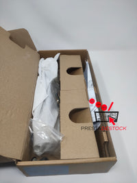 Vue d'ensemble du robinet électronique Ideal Standard Sensorflow en finition noir mat